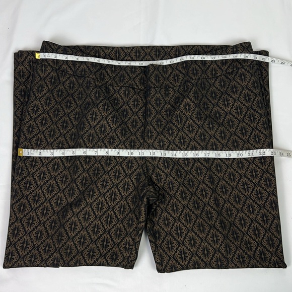 Soft Surroundings Women’s 2X Damask Pull-On Stretch Straight Leg Pant - Picture 6 of 9